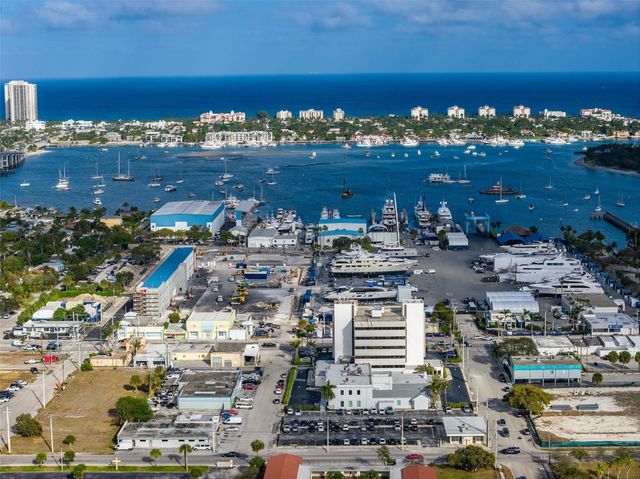 241 W 20th Street, Riviera Beach, FL 33404