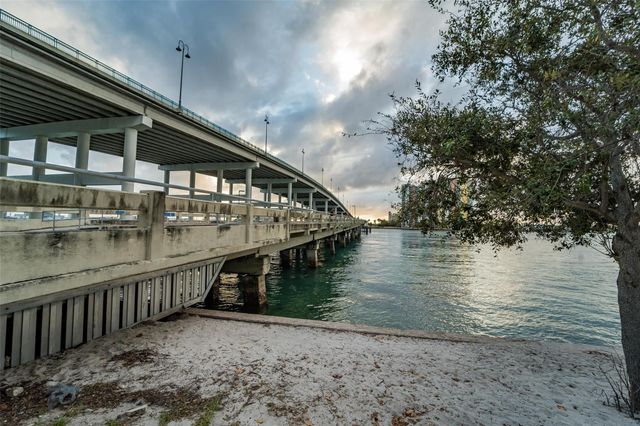 241 W 20th Street, Riviera Beach, FL 33404