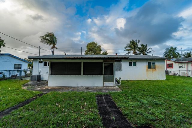 241 W 20th Street, Riviera Beach, FL 33404