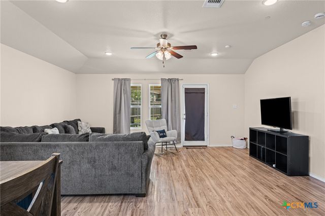 717 Liberty Valley Drive, Belton, TX 76513