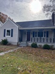 36 Forest Hills Road, West Haven, CT 06516