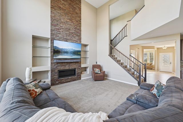 16868 Reeder Ridge, Eden Prairie, MN 55347