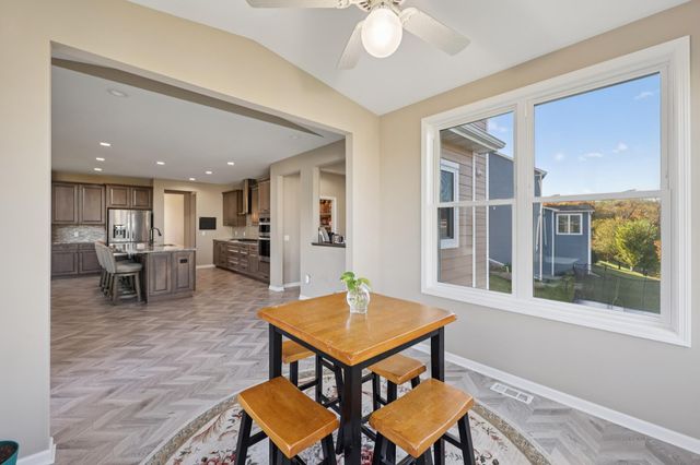 16868 Reeder Ridge, Eden Prairie, MN 55347