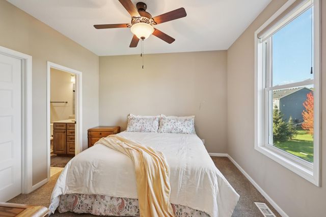 16868 Reeder Ridge, Eden Prairie, MN 55347