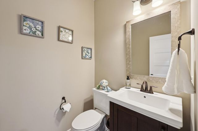 16868 Reeder Ridge, Eden Prairie, MN 55347