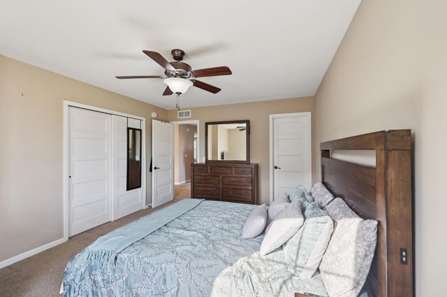 16868 Reeder Ridge, Eden Prairie, MN 55347