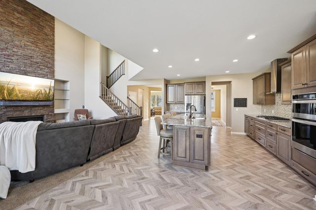 16868 Reeder Ridge, Eden Prairie, MN 55347