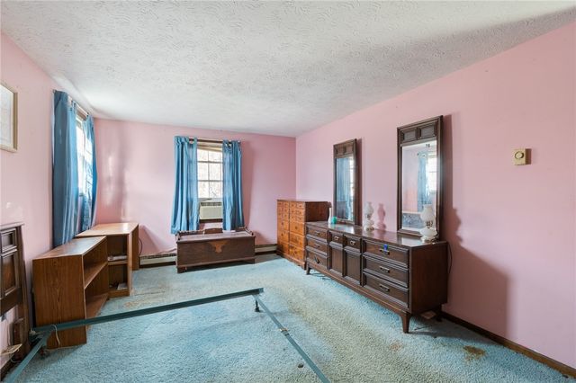 72 Thistlewood Lane, Ogden, NY 14559