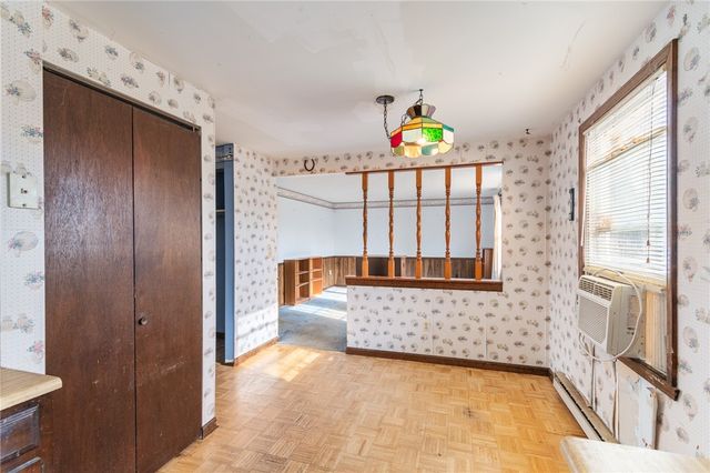 72 Thistlewood Lane, Ogden, NY 14559