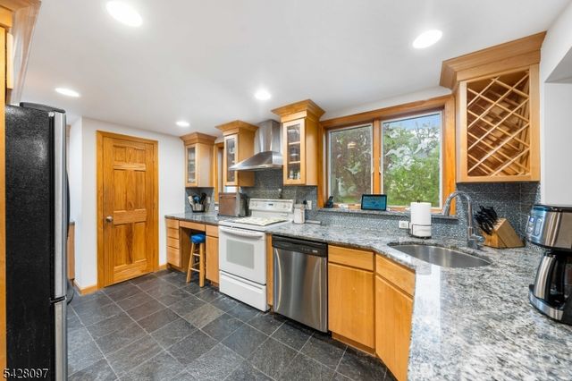615 Lincoln Park, Cranford Twp., NJ 07016
