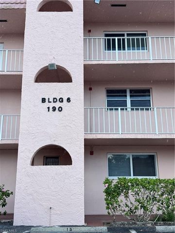 190 Turtle Lake CT 307, Naples, FL 34105