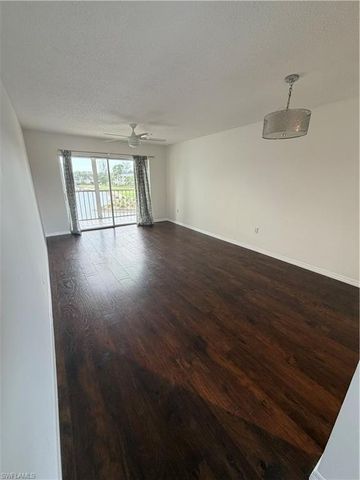 190 Turtle Lake CT 307, Naples, FL 34105