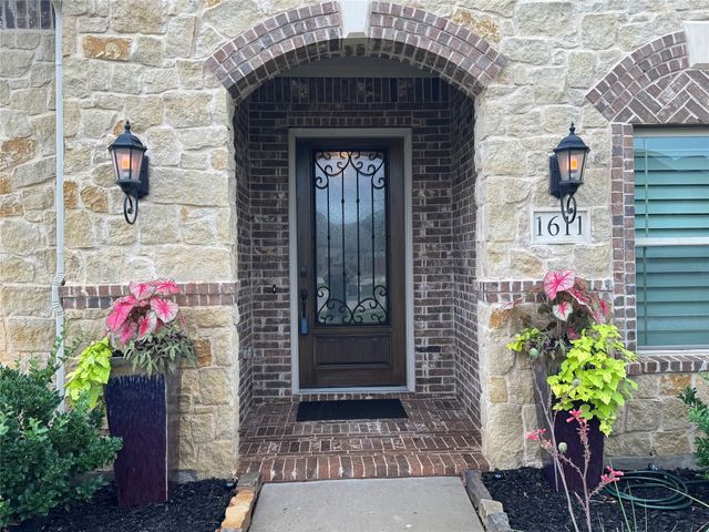 1611 Saint Claire Court, Prosper, TX 75078