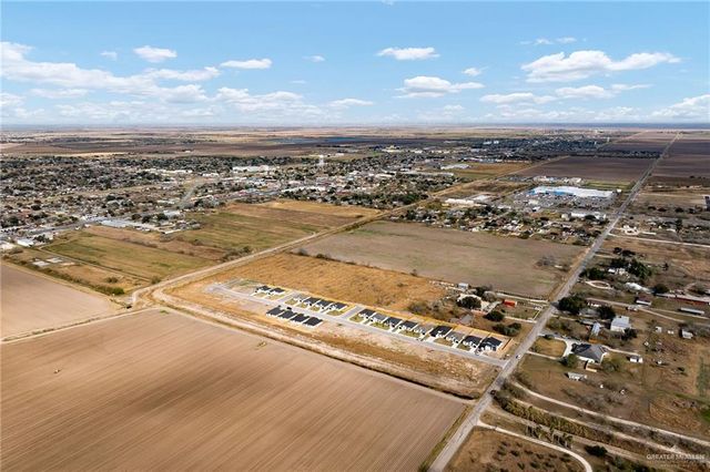 428 N Leon Avenue, Elsa, TX 78543