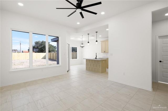 428 N Leon Avenue, Elsa, TX 78543