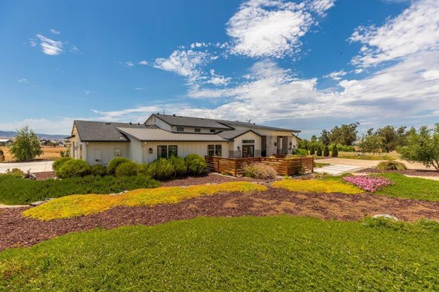 60 Tortola Way, Hollister, CA 95023