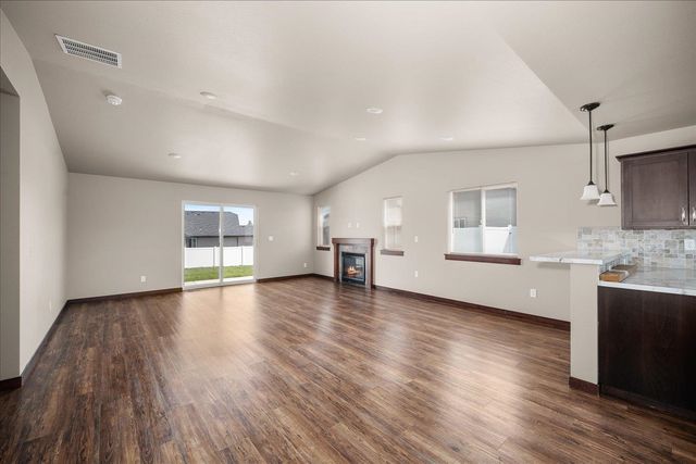 1103 S Sun Devil Ct, Spokane, WA 99224
