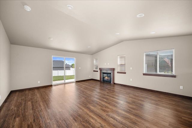 1103 S Sun Devil Ct, Spokane, WA 99224