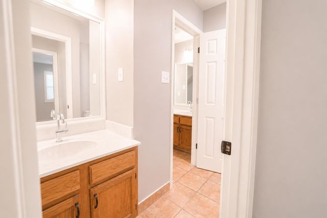 3684 High Point Dr, Memphis, TN 38122