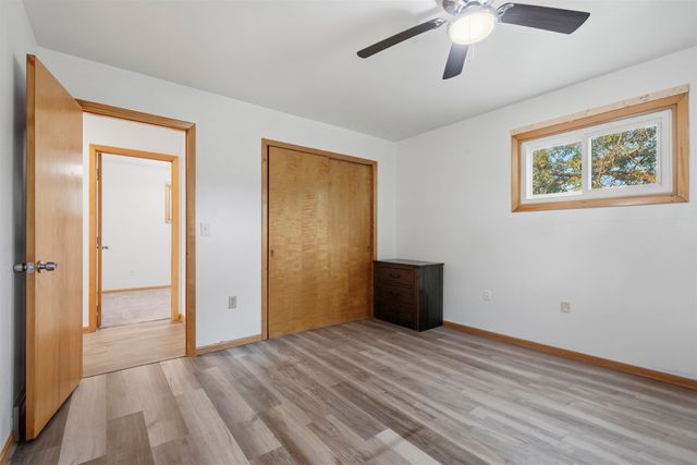 1231 NW 7th St, Minot, ND 58703