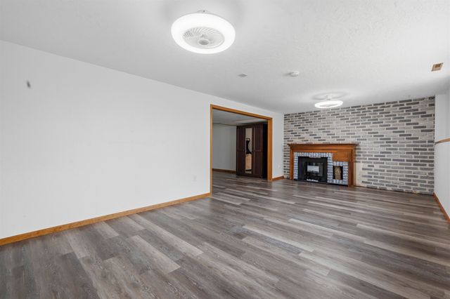 1231 NW 7th St, Minot, ND 58703