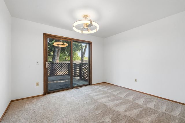 1231 NW 7th St, Minot, ND 58703