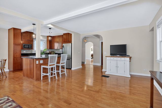 5433 BROOKBANK Road, Downers Grove, IL 60515