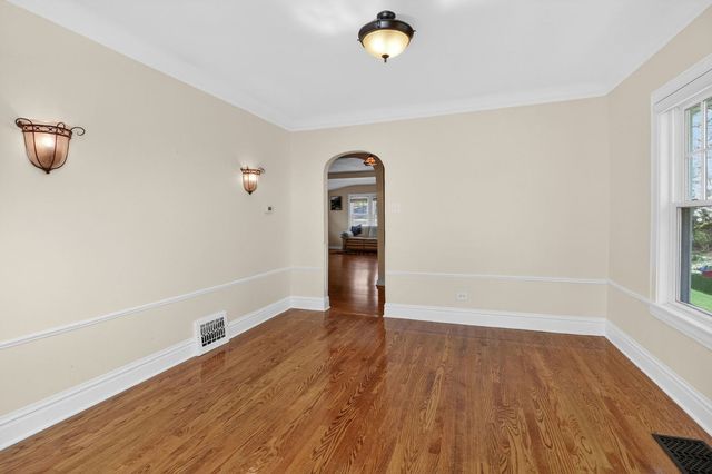 5433 BROOKBANK Road, Downers Grove, IL 60515