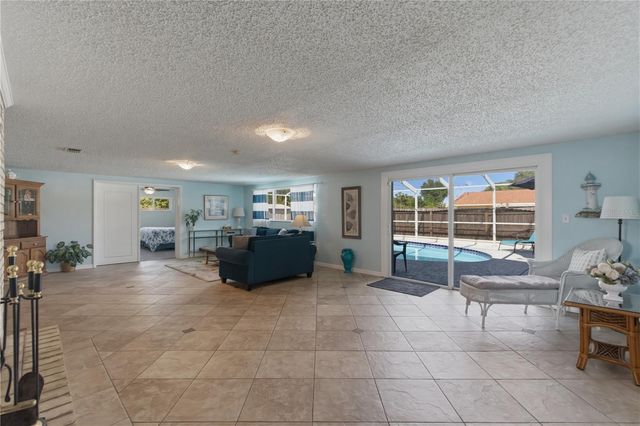 1 MAPLEWOOD AVENUE, Clearwater, FL 33765