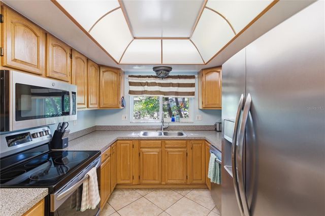 1 MAPLEWOOD AVENUE, Clearwater, FL 33765