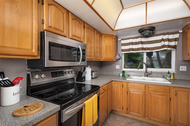 1 MAPLEWOOD AVENUE, Clearwater, FL 33765