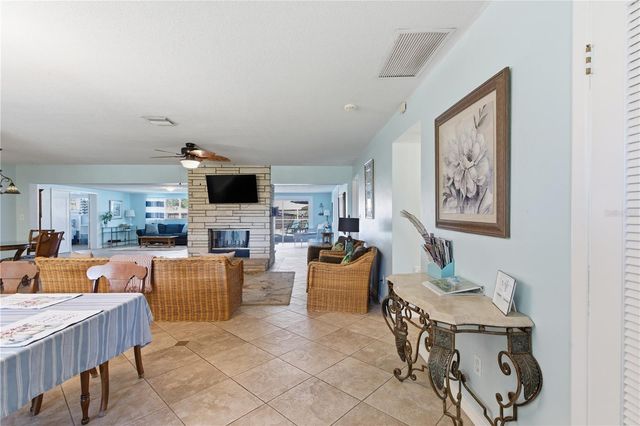 1 MAPLEWOOD AVENUE, Clearwater, FL 33765