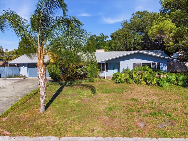 1 MAPLEWOOD AVENUE, Clearwater, FL 33765