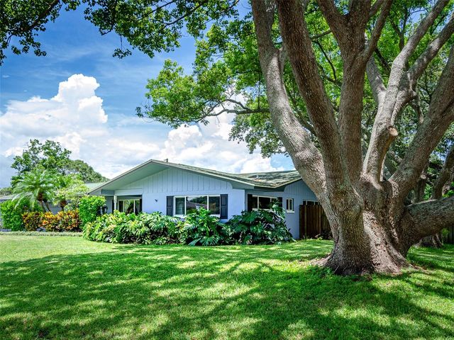 1 MAPLEWOOD AVENUE, Clearwater, FL 33765