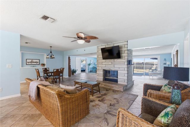 1 MAPLEWOOD AVENUE, Clearwater, FL 33765