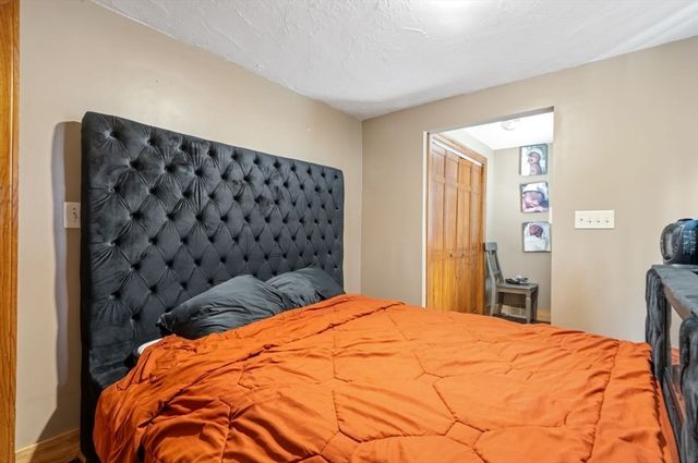 20 George St, Fitchburg, MA 01420