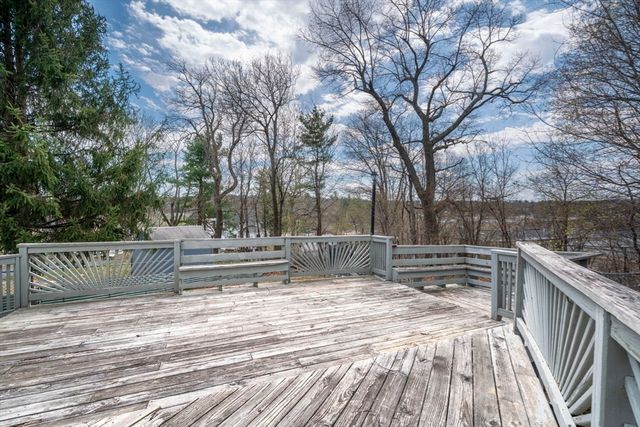 20 George St, Fitchburg, MA 01420