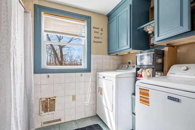 20 George St, Fitchburg, MA 01420