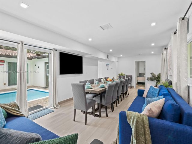 2320 SW 36th Ave, Fort Lauderdale, FL 33312