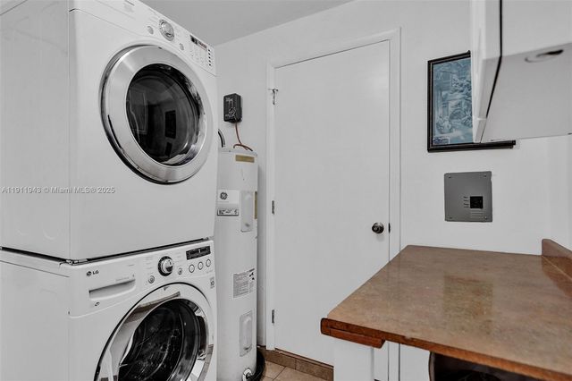 2320 SW 36th Ave, Fort Lauderdale, FL 33312