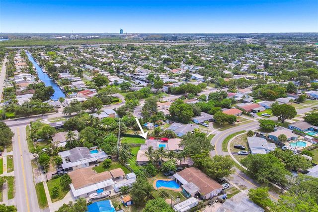 2320 SW 36th Ave, Fort Lauderdale, FL 33312