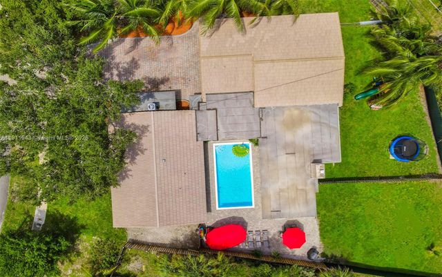 2320 SW 36th Ave, Fort Lauderdale, FL 33312