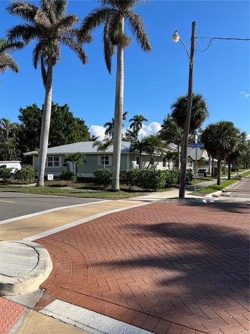 511 W RETTA ESPLANADE, Punta Gorda, FL 33950