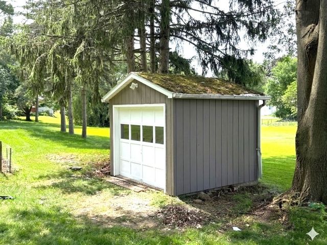 5038 EXETER Road, Erie, PA 16509