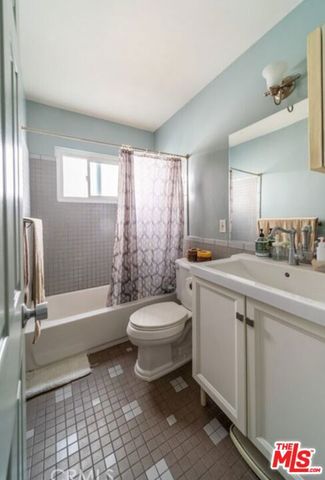 138 S St Andrews Place 4, Los Angeles, CA 90004