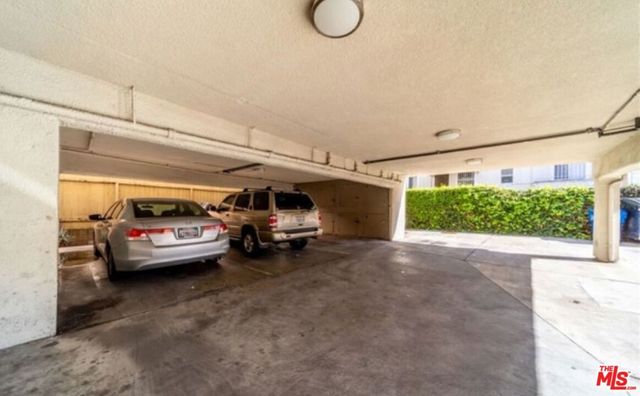 138 S St Andrews Place 4, Los Angeles, CA 90004