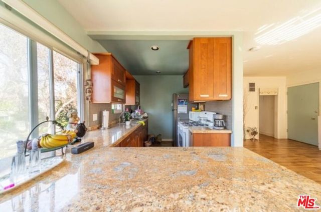 138 S St Andrews Place 4, Los Angeles, CA 90004