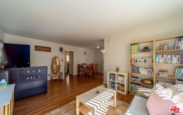 138 S St Andrews Place 4, Los Angeles, CA 90004
