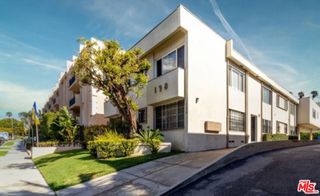 138 S St Andrews Place 4, Los Angeles, CA 90004