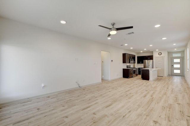 121 Fairfax Ave, San Marcos, TX 78666
